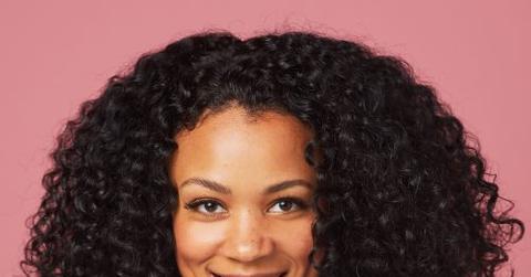 wp content/uploads///Nicole Russell Headshot x