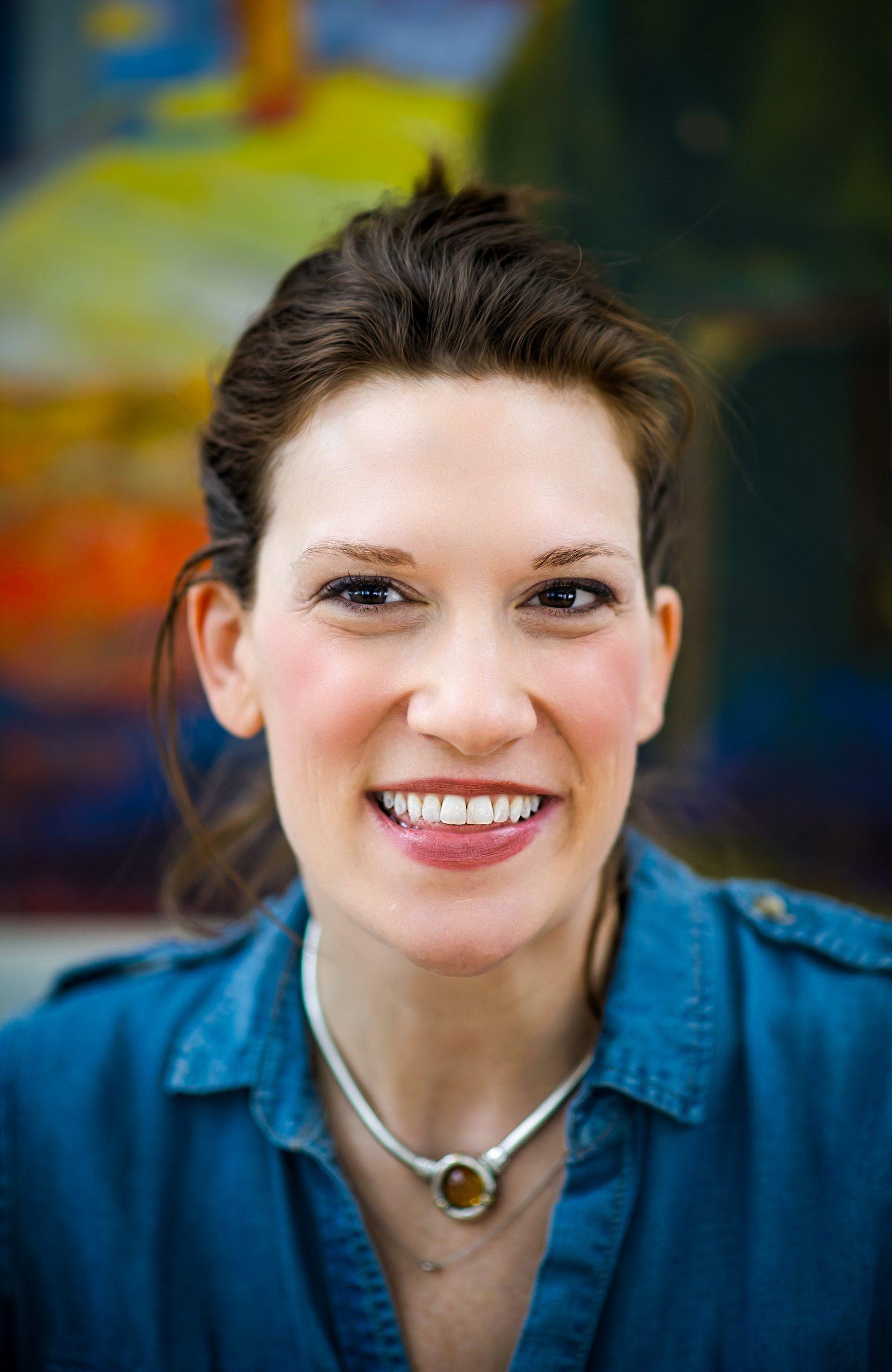 A Peek Inside Her Agenda Morra Aarons Mele