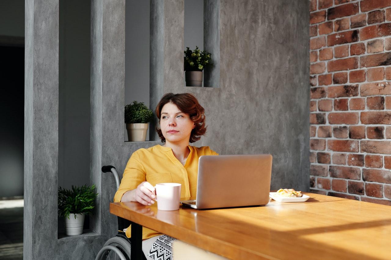 woman on laptop