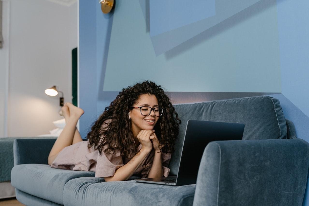 woman on laptop