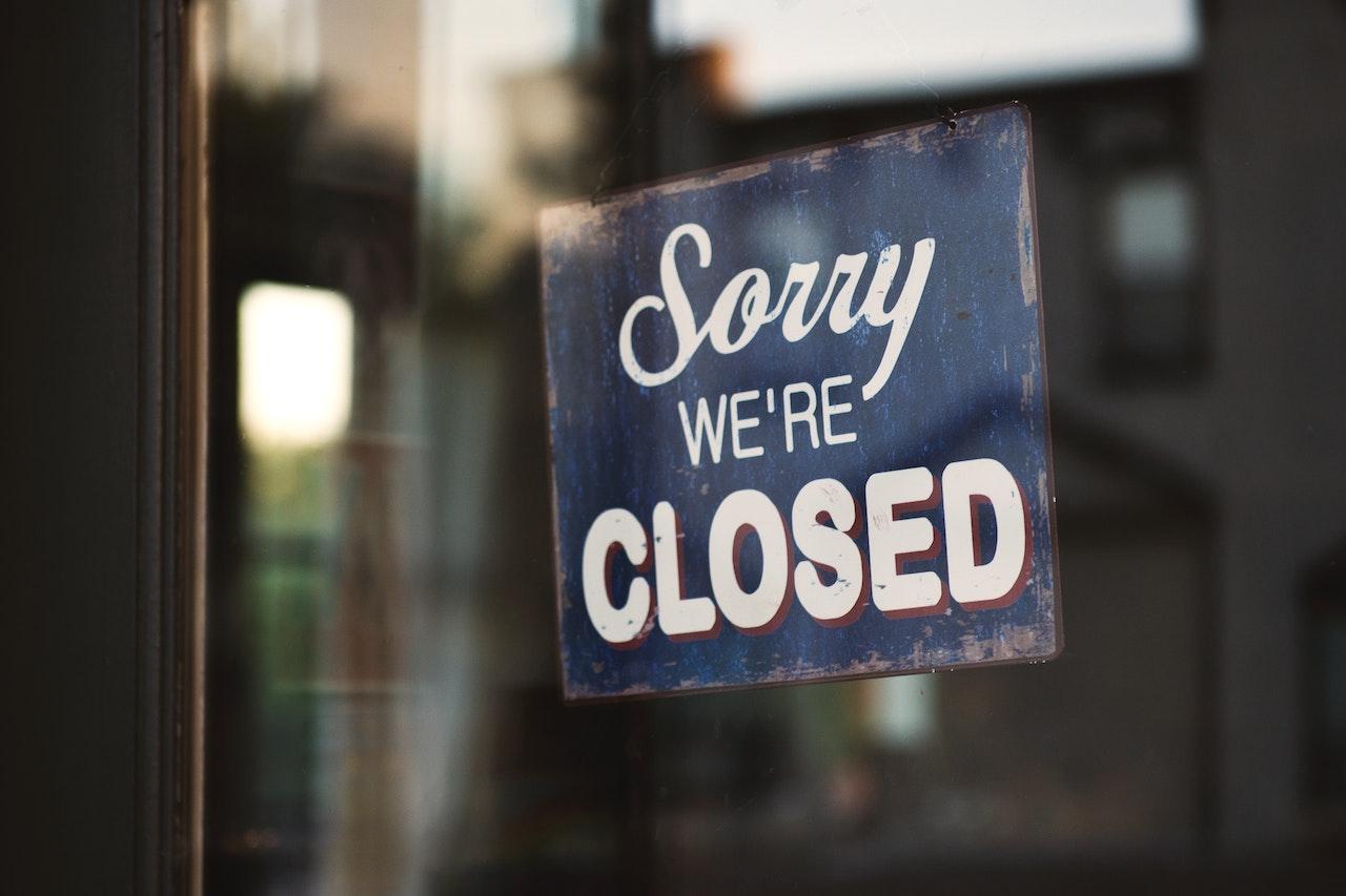 closed business sign