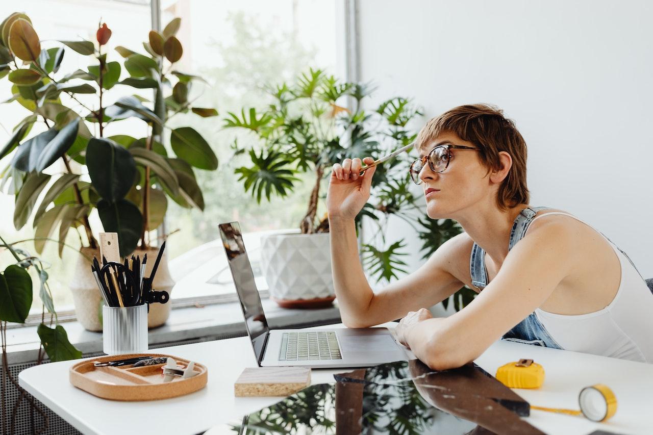 woman at her laptop