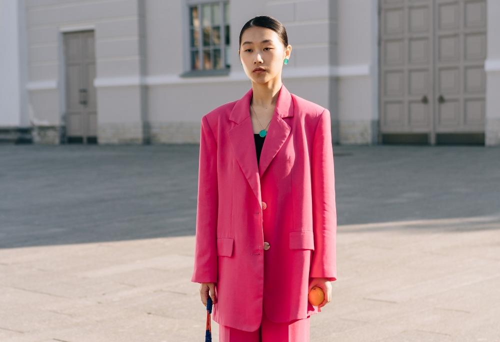 woman in magenta