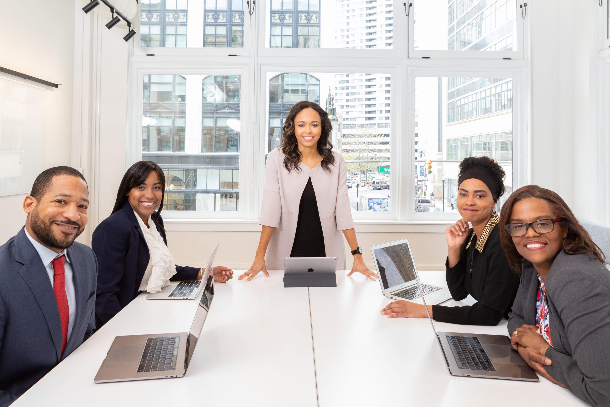 wp content/uploads///group of people in a meeting  scaled