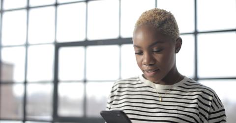 pexels-andrea-piacquadio-3869370