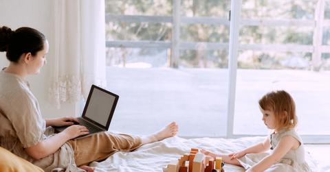 pexels-tatiana-syrikova-3975584