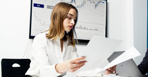 pexels-artem-podrez-5716027