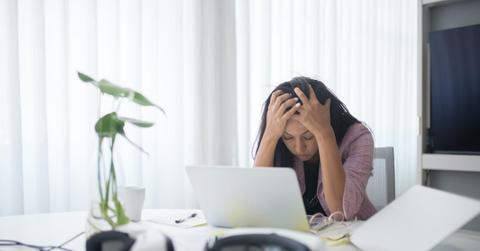 pexels-kampus-production-8636636