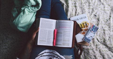 how to stay positive in negative times, mediation apps, affirmations for millennials