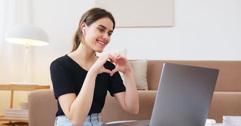 pexels-artem-podrez-4492134