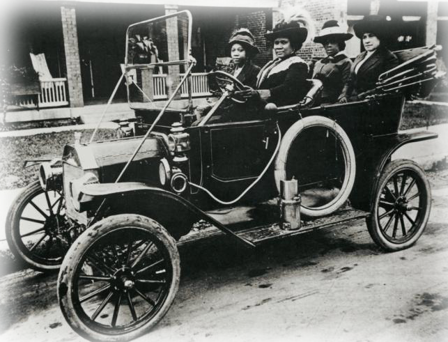 Madam CJ Walker driving a car. A'Lelia Bundles/Madam Walker Family Archives/madamcjwalker.com