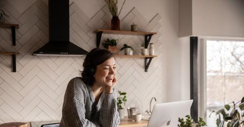 pexels-ekaterina-bolovtsova-4049992