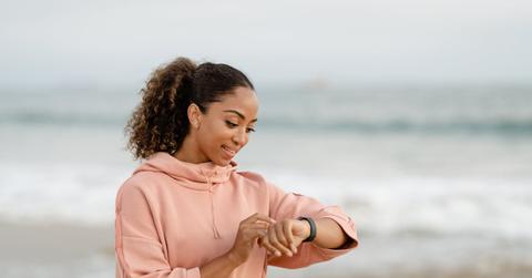 pexels-ketut-subiyanto-4910135