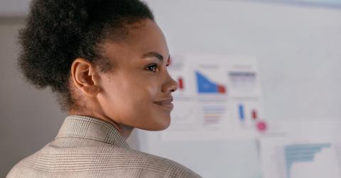 pexels-mikhail-nilov-9304678