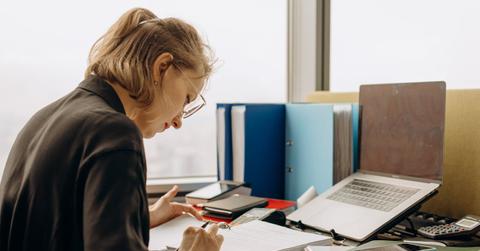 pexels-mikhail-nilov-8297033