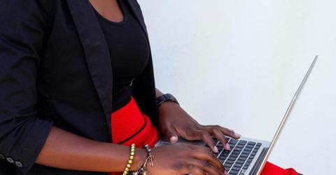 pexels-oudneypatsika-2769437