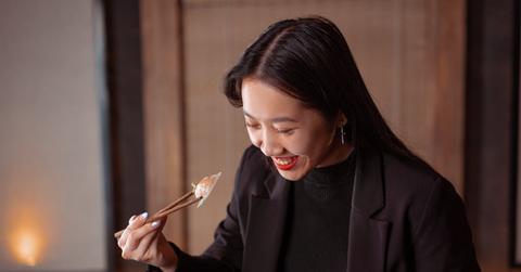 pexels-mikhail-nilov-8093497