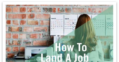 how-to-land-a-job-by-graduation