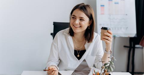 pexels-mikhail-nilov-6592550