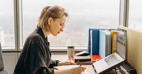 pexels-mikhail-nilov-8297053