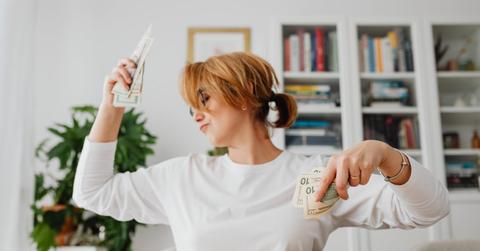 pexels-karola-g-5900251