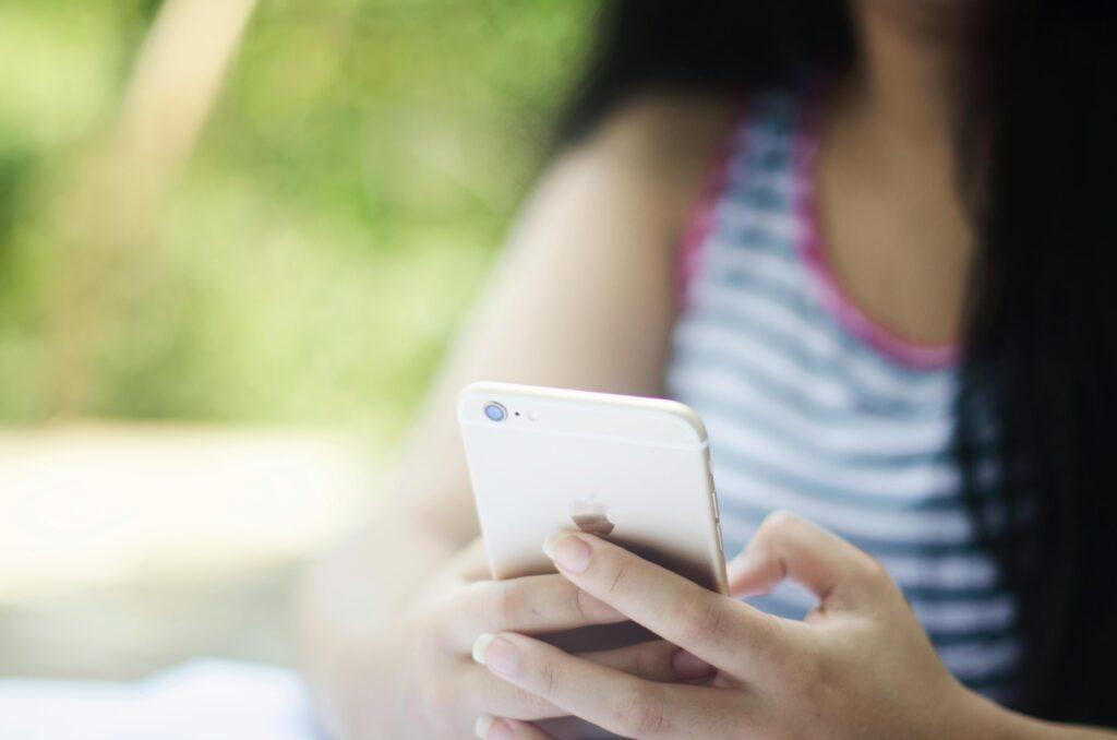 ///pexels mayara klingner   x