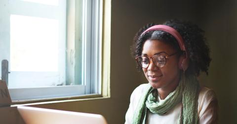 saying sorry and no problem vs you’re welcome