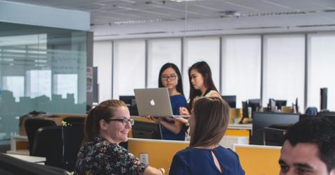 mimi-thian–VHQ0cw2euA-unsplash