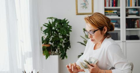 pexels-karola-g-5900181