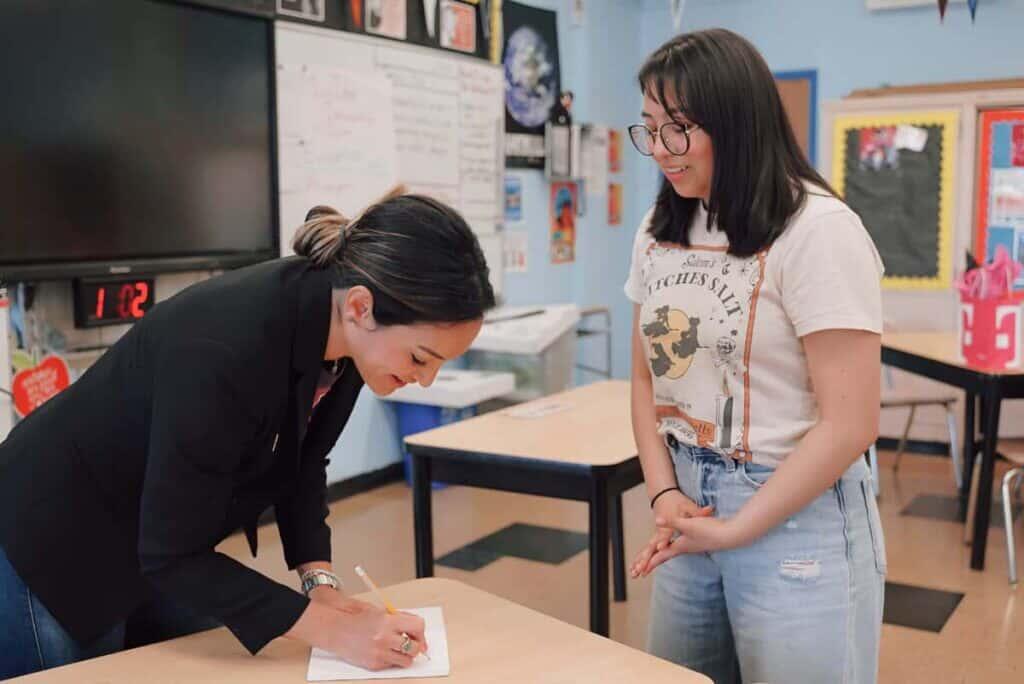///Claudia Visiting School  x