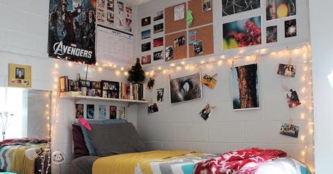 declutter your Dorm room, shelves, organization