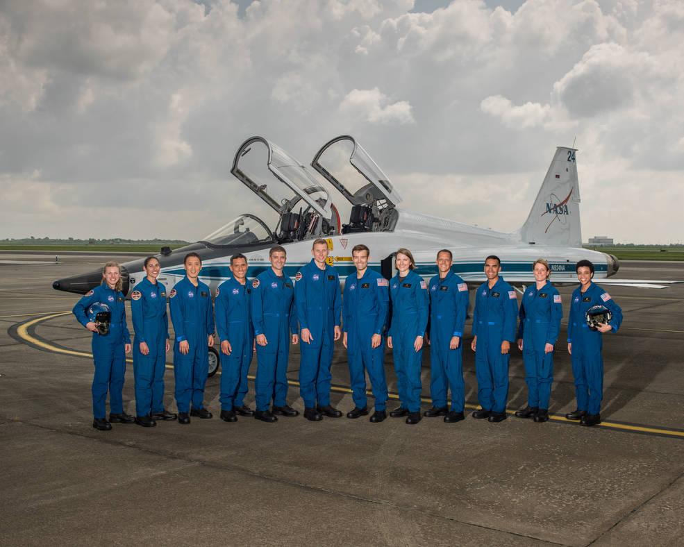 NASA announced its 2017 Astronaut Candidate Class on June 7, 2017. The 12 candidates, pictured here at NASA’s Ellington Field in Houston, are Zena Cardman, U.S. Marine Corps Maj. Jasmin Moghbeli, U.S. Navy Lt. Jonny Kim, U.S. Army Maj. Francisco “Frank” Rubio, U.S. Navy Lt. Cmdr. Matthew Dominick, Warren “Woody” Hoburg, Robb Kulin, U.S. Navy Lt. Kayla Barron, Bob Hines, U.S. Air Force Lt. Col. Raja Chari, Loral O’Hara and Jessica Watkins. Credits: NASA/Robert Markowitz 