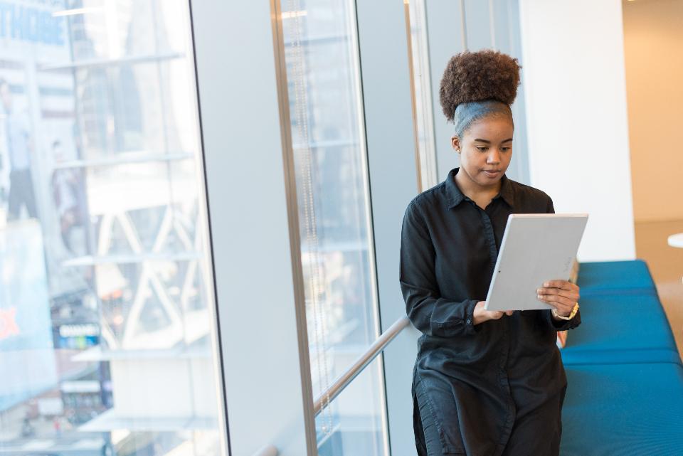 How To Manage Your Curly Crown In The Workplace