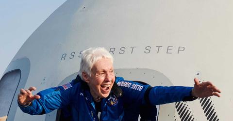 wp content/uploads///ExaUjXAIVwVs scaled