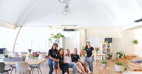 wp content/uploads///cowomen iAStXHMzM unsplash scaled