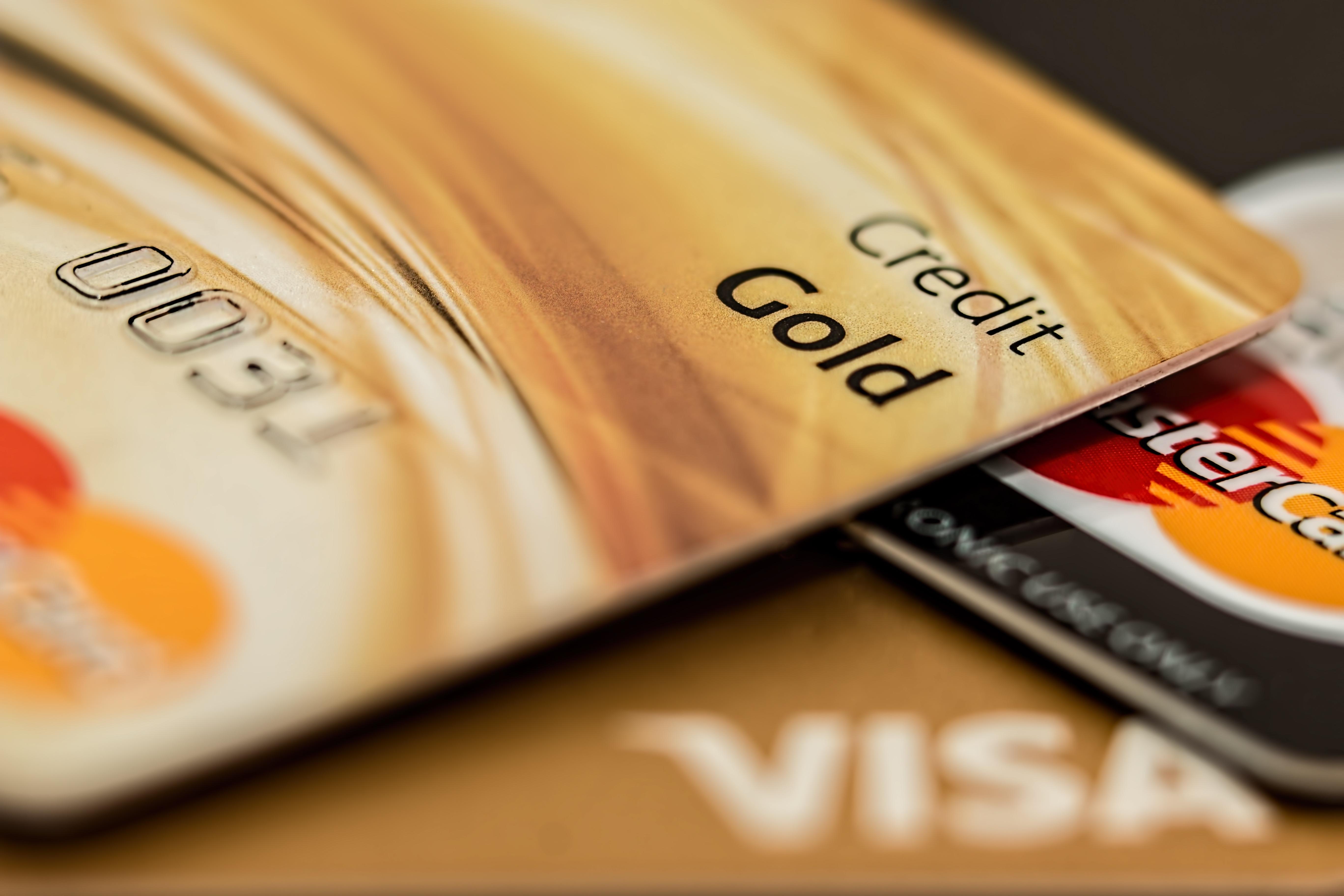 wp content/uploads///Canva Master Card Visa Credit Card Gold