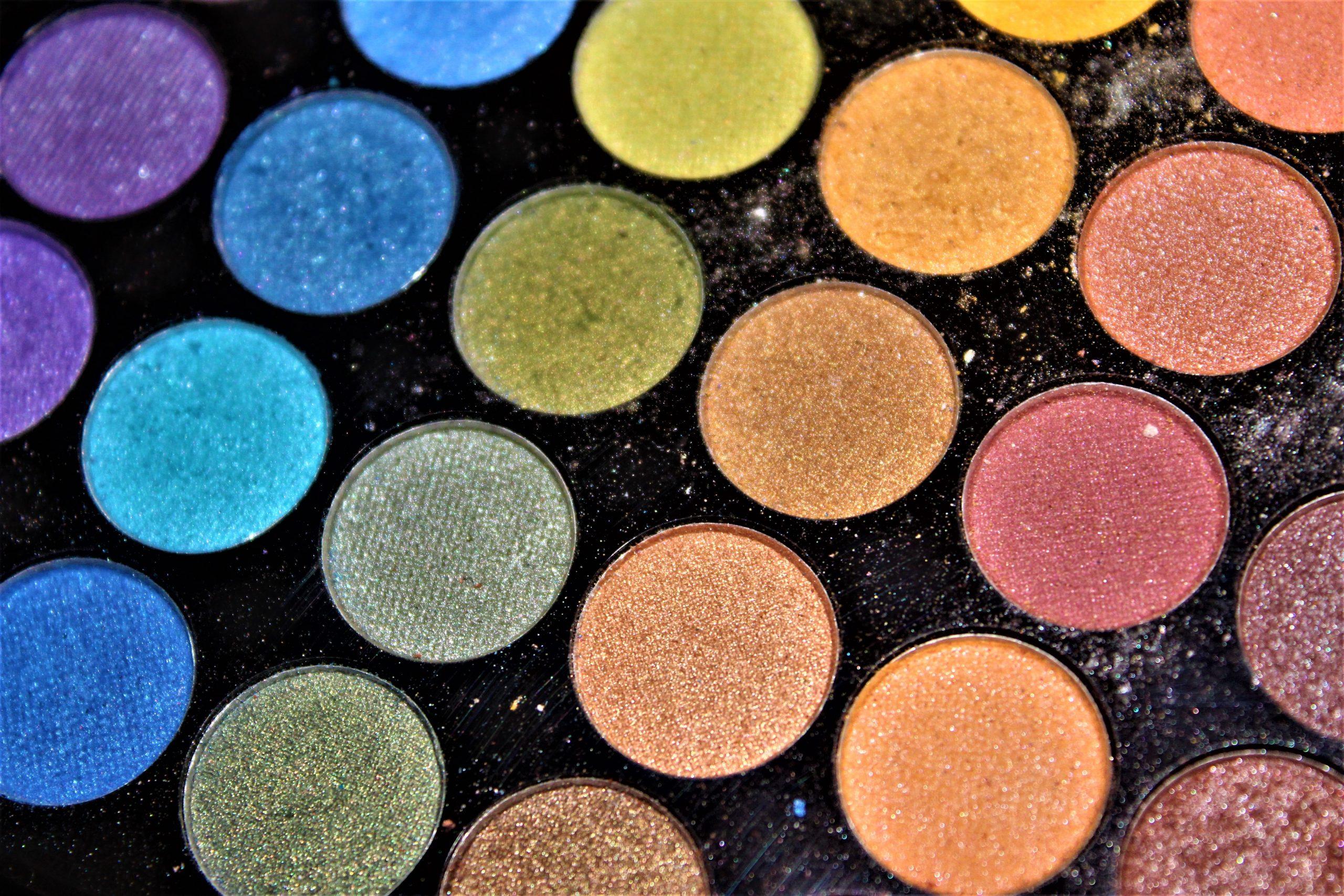 HER AGENDA — Are You Using Toxic Makeup? Avoid These Brands