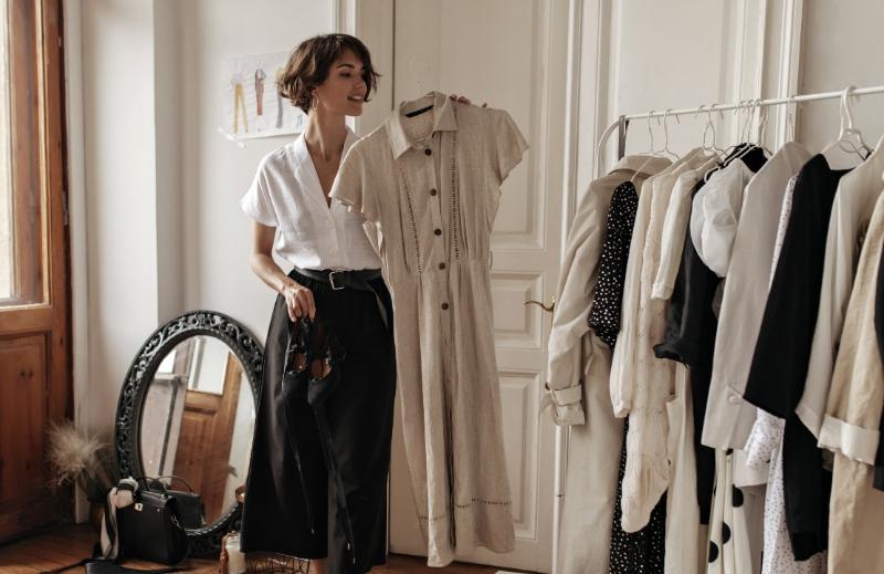 How to Create A Professional Capsule Wardrobe